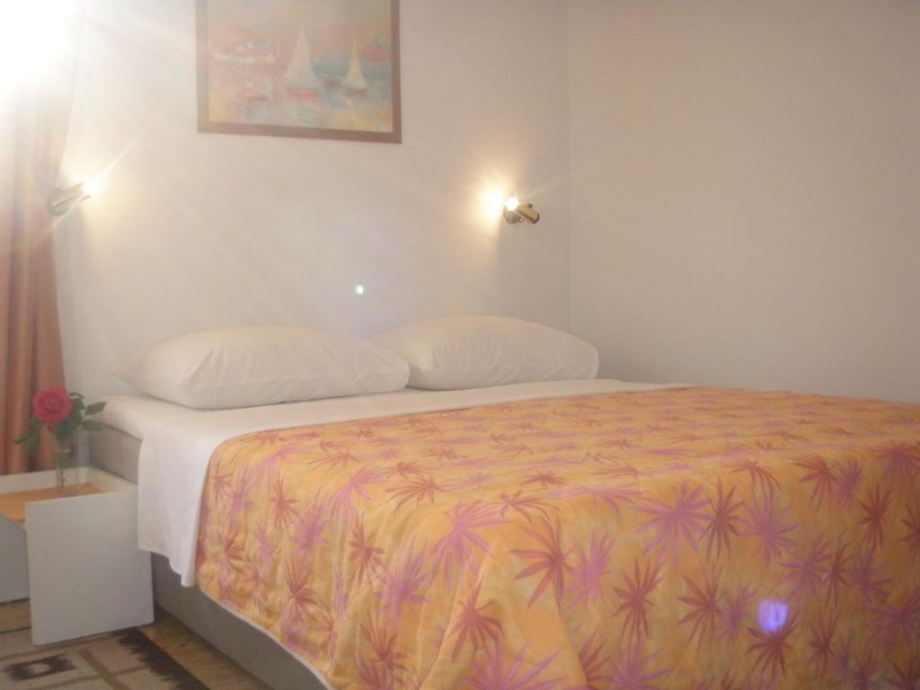 פורץ Apartments Barbara מראה חיצוני תמונה