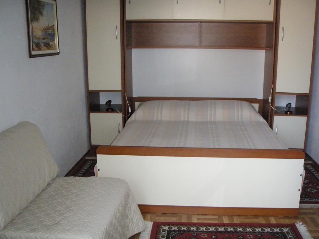 פורץ Apartments Barbara מראה חיצוני תמונה
