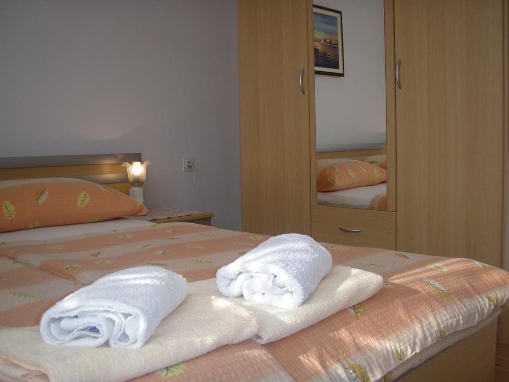 פורץ Apartments Barbara מראה חיצוני תמונה